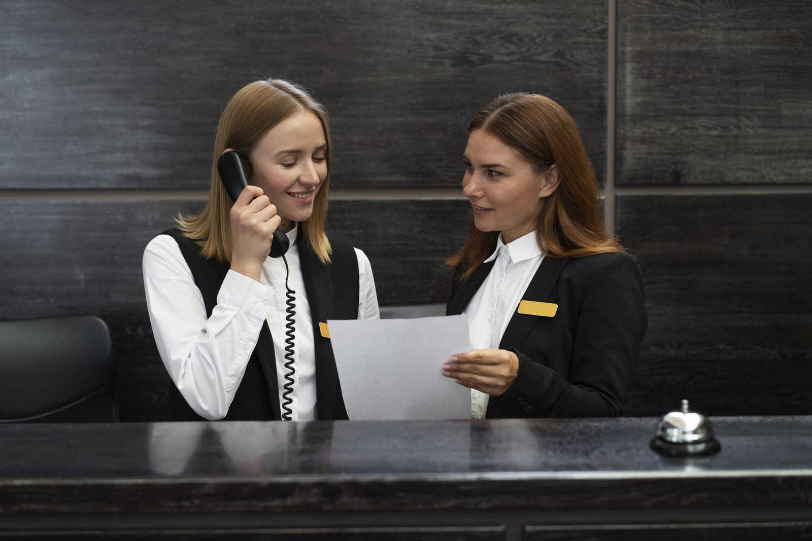 Receptionist